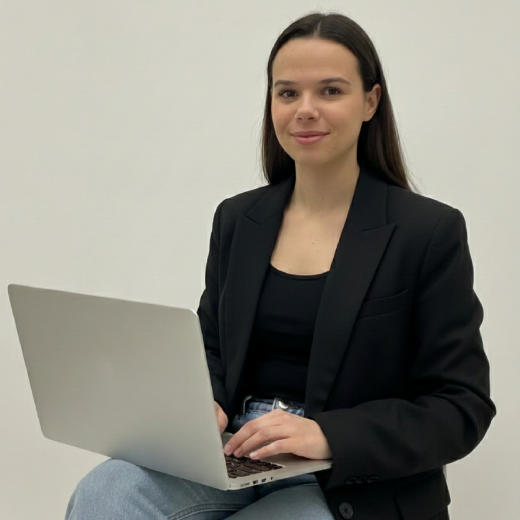 Portrait de Romane Quéré, fondatrice de Prélude Reconversion